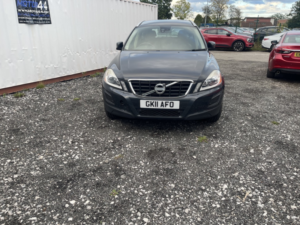 2011 Volvo Xc60 2.4 D5 Se Lux in Grey — image 2