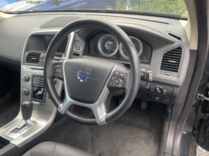 2011 Volvo Xc60 2.4 D5 Se Lux in Grey — image 5
