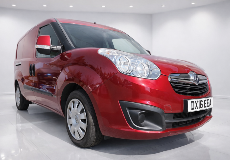 2016 Vauxhall Combo 1.6 Cdti 2300 16v Sportive in Red — image 1