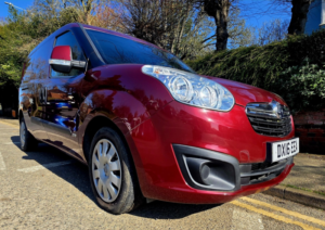2016 Vauxhall Combo 1.6 Cdti 2300 16v Sportive in Red — image 2