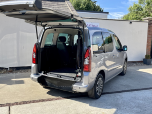 2018 Peugeot Partner 1.6 Hdi 100 Rs Horizon – Allied Mobility Conversion Wheelchair Adapted Wav (18) in Grey — image 4