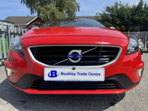 2014 Volvo V40 1.6 T2 R-Design in Red — image 3