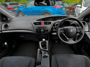 2014 Honda Civic 1.6 I-Dtec S Euro 5 (s/s) 5dr in Red — image 3