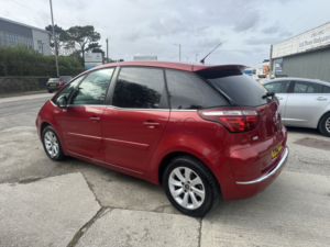2012 Citroen C4 Picasso 1.6 Hdi Vtr+ in Red — image 6