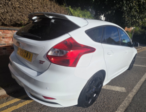 2013 Ford Focus 2.0 T Ecoboost St-2 in White — image 3