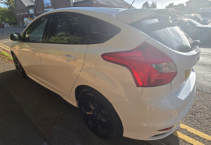 2013 Ford Focus 2.0 T Ecoboost St-2 in White — image 5
