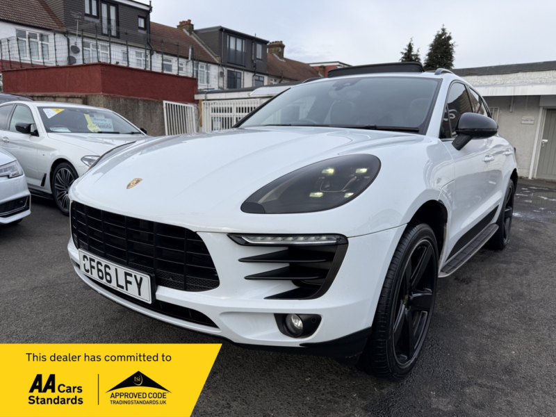 2016 Porsche Macan 2.0 T in White — image 1