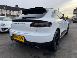 2016 Porsche Macan 2.0 T in White — image 5