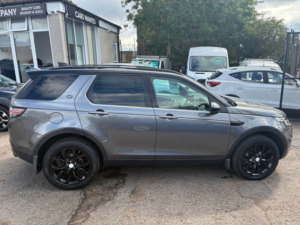 2017 Land Rover Discovery Sport 2.0 Td4 Hse SUV 5dr Diesel Manual 4WD Euro 6 (s/s) (5 Seat) (150 Ps) in Grey — image 2