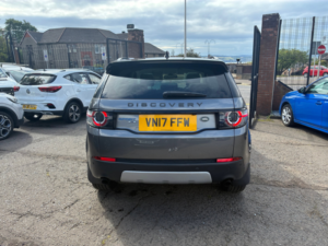2017 Land Rover Discovery Sport 2.0 Td4 Hse SUV 5dr Diesel Manual 4WD Euro 6 (s/s) (5 Seat) (150 Ps) in Grey — image 4