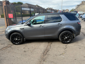 2017 Land Rover Discovery Sport 2.0 Td4 Hse SUV 5dr Diesel Manual 4WD Euro 6 (s/s) (5 Seat) (150 Ps) in Grey — image 6