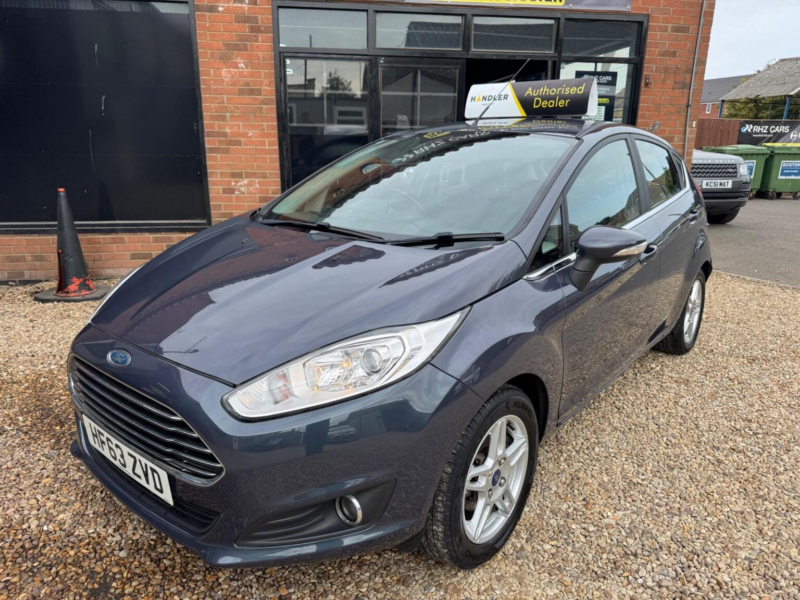 2013 Ford Fiesta 1.5 Tdci Zetec Euro 5 5dr in Grey — image 1