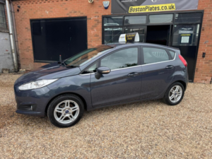 2013 Ford Fiesta 1.5 Tdci Zetec Euro 5 5dr in Grey — image 4