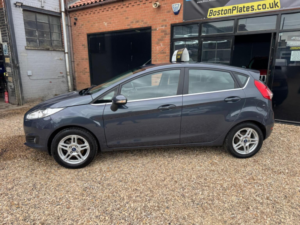 2013 Ford Fiesta 1.5 Tdci Zetec Euro 5 5dr in Grey — image 5