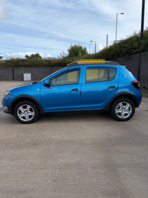 2014 Dacia Sandero Stepway 0.9 Tce Ambiance Hatchback 5dr Petrol Manual Euro 5 (90 Ps) in Blue — image 2