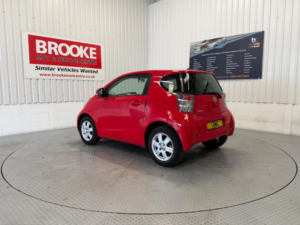 2009 Toyota Iq 1.0 Vvt-I Euro 4 3dr in Red — image 6