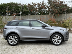 2020 Land Rover Range Rover Evoque 2.0 D150 R-Dynamic S in Grey — image 2