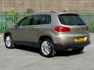 2016 Volkswagen Tiguan 2.0 Tdi Bluemotion Tech Match Edition in Beige — image 2