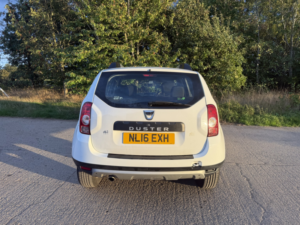 2016 Dacia Duster 1.5 Laureate Dci 110 4x2 in White — image 5