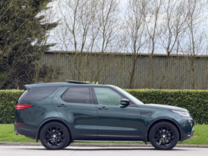 2017 Land Rover Discovery 3.0 Td V6 Hse Auto 4WD Euro 6 (s/s) 5dr in Green — image 2