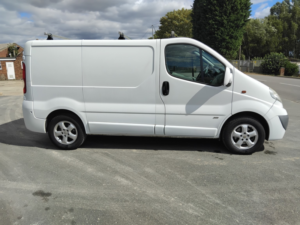 2010 Vauxhall Vivaro 2.0 Cdti Sportive in White — image 4