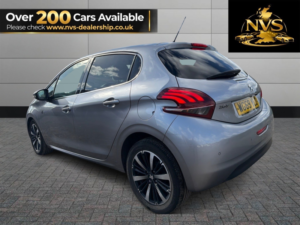 2019 Peugeot 208 1.2 Puretech Tech Edition in Grey — image 5