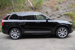 2018 Volvo Xc90 2.0 Inscription Pro T8 Twin Engine AWD in Black — image 5