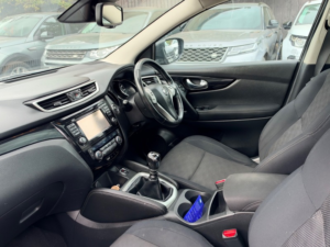 2016 Nissan Qashqai N-Connecta Dci in Black — image 3