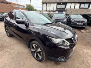 2016 Nissan Qashqai N-Connecta Dci in Black — image 5