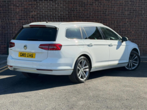 2019 Volkswagen Passat 2.0 Tdi Gt DSG Euro 6 (s/s) 5dr in White — image 3