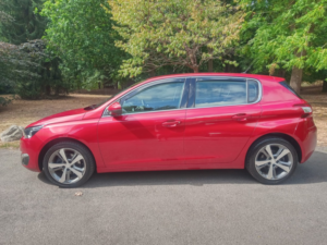 2015 Peugeot 308 1.2 Puretech Allure in Red — image 3
