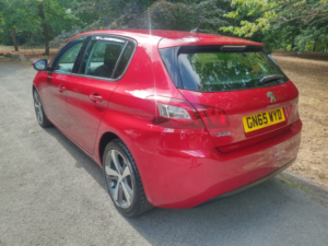 2015 Peugeot 308 1.2 Puretech Allure in Red — image 6