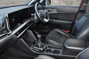 2023 Kia Sportage 1.6 T-Gdi Gt-Line SUV 5dr Petrol Manual Euro 6 (s/s) (148 Bhp) in Red — image 4