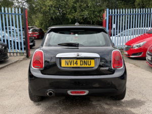 2014 MINI Hatch 1.5 Cooper 3-Door Hatch in Black — image 6
