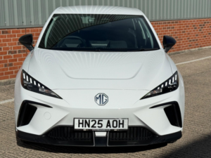 2025 MG Mg4 49kwh Se Auto 5dr in White — image 2