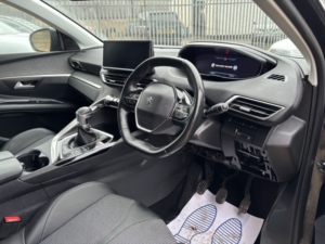 2021 Peugeot 3008 1.5 Bluehdi Allure Premium in Black — image 6