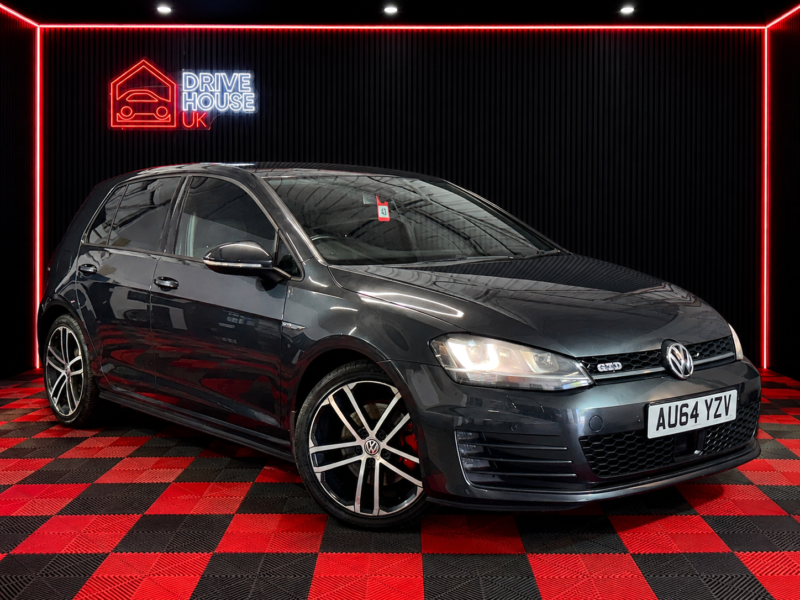 2014 Volkswagen Golf 2.0 Tdi Bluemotion Tech Gtd in Grey — image 1