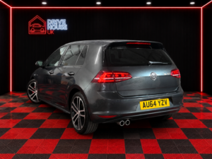 2014 Volkswagen Golf 2.0 Tdi Bluemotion Tech Gtd in Grey — image 3