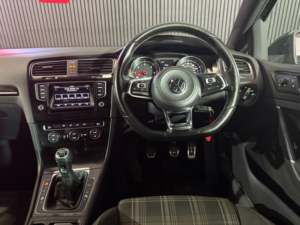 2014 Volkswagen Golf 2.0 Tdi Bluemotion Tech Gtd in Grey — image 5