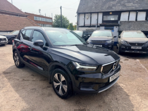 2022 Volvo Xc40 Recharge T4 Inscription Expression in Black — image 2