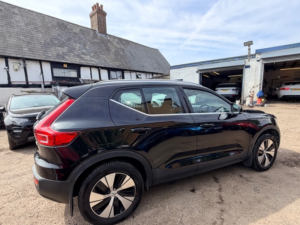 2022 Volvo Xc40 Recharge T4 Inscription Expression in Black — image 5
