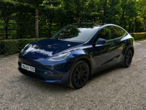 2024 Tesla Model Y (dual Motor) Long Range Auto 4wde 5dr in Blue — image 2