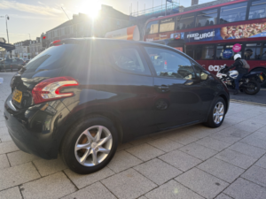 2012 Peugeot 208 1.2 Vti Active in Black — image 6
