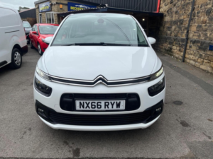2016 Citroen C4 Picasso 1.6 Bluehdi Touch Edition Euro 6 (s/s) 5dr in White — image 3