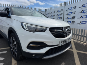 2018 Vauxhall Grandland X 1.2 Turbo Elite Nav SUV 5dr Petrol Manual Euro 6 (s/s) (130 Ps) in White — image 6