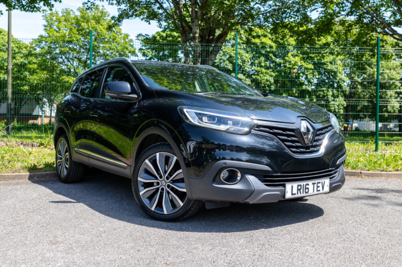 2016 Renault Kadjar 1.6 Signature Nav Dci 130 4WD in Black — image 1