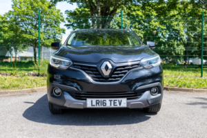 2016 Renault Kadjar 1.6 Signature Nav Dci 130 4WD in Black — image 2