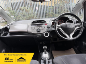 2009 Honda Jazz 1.4 I-Vtec Ex I Shift Euro 4 5dr in Red — image 3