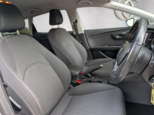 2013 SEAT Leon 1.2 Tsi Se Euro 5 (s/s) 5dr in White — image 4
