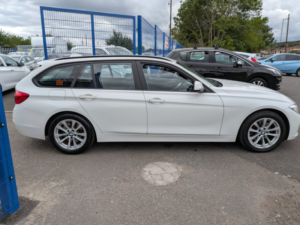 2017 BMW 3 Series 3.0 F31 330d Xdrive Ac Touring in White — image 6